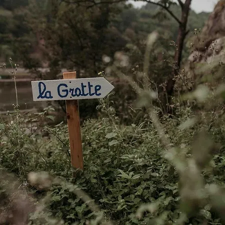 La Grotte 3* דינאן